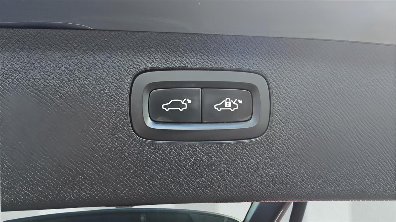 Volvo XC90 T6 Momentum AWD 2019