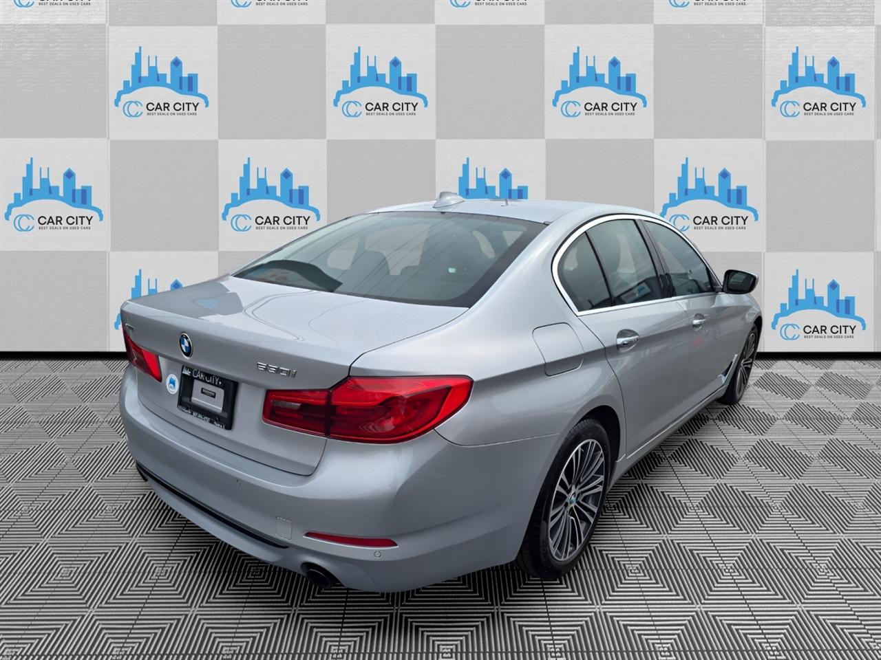 BMW 5-Series 530i xDrive 2018