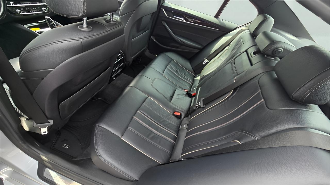 BMW 5-Series 530i xDrive 2018