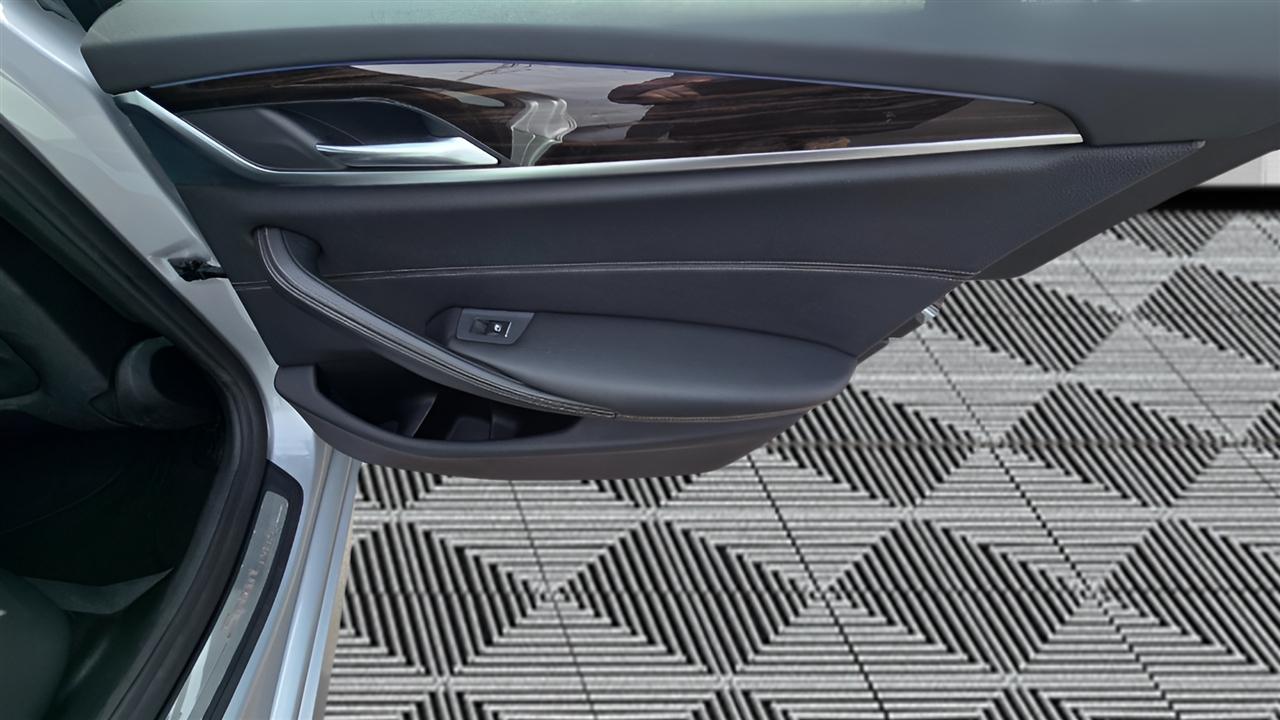 BMW 5-Series 530i xDrive 2018