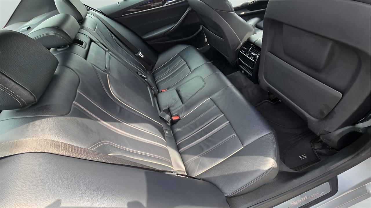 BMW 5-Series 530i xDrive 2018