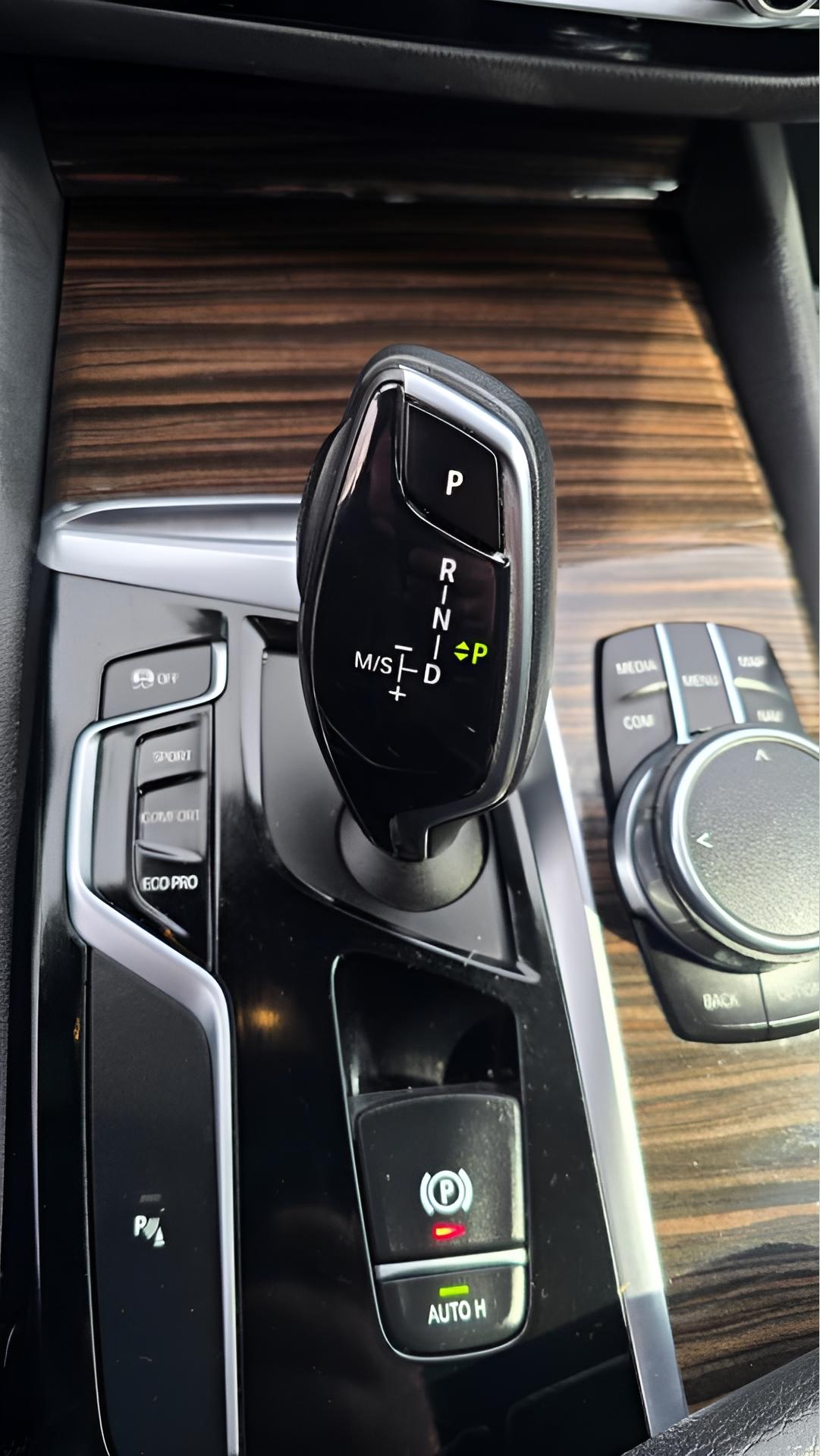 BMW 5-Series 530i xDrive 2018