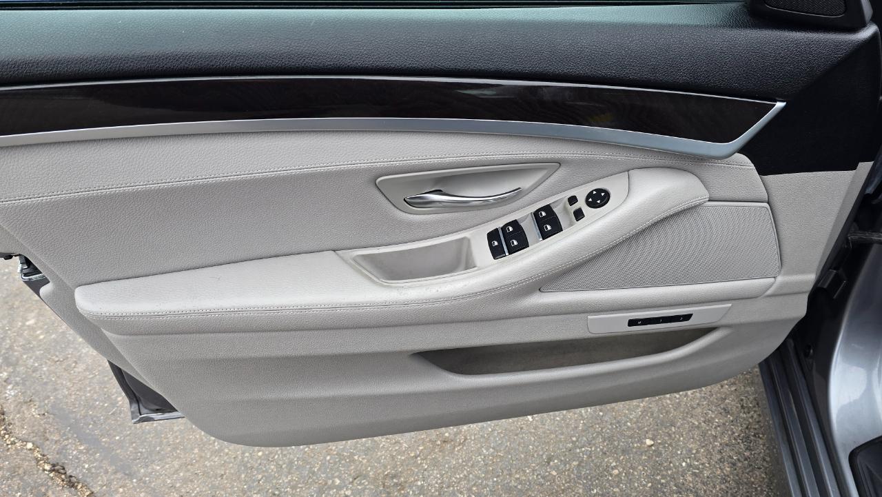 BMW 5-Series 535i xDrive 2013