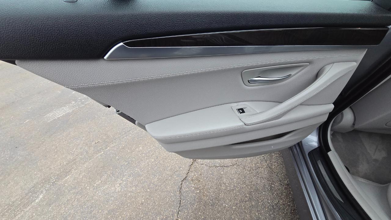 BMW 5-Series 535i xDrive 2013