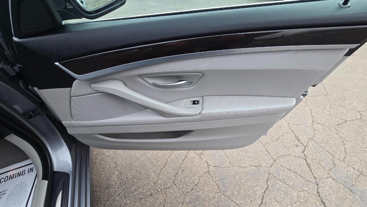 BMW 5-Series 535i xDrive 2013