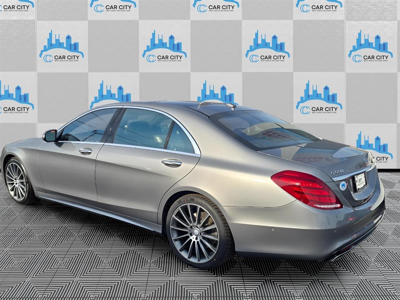 Mercedes-Benz S-Class S550 4MATIC 2015