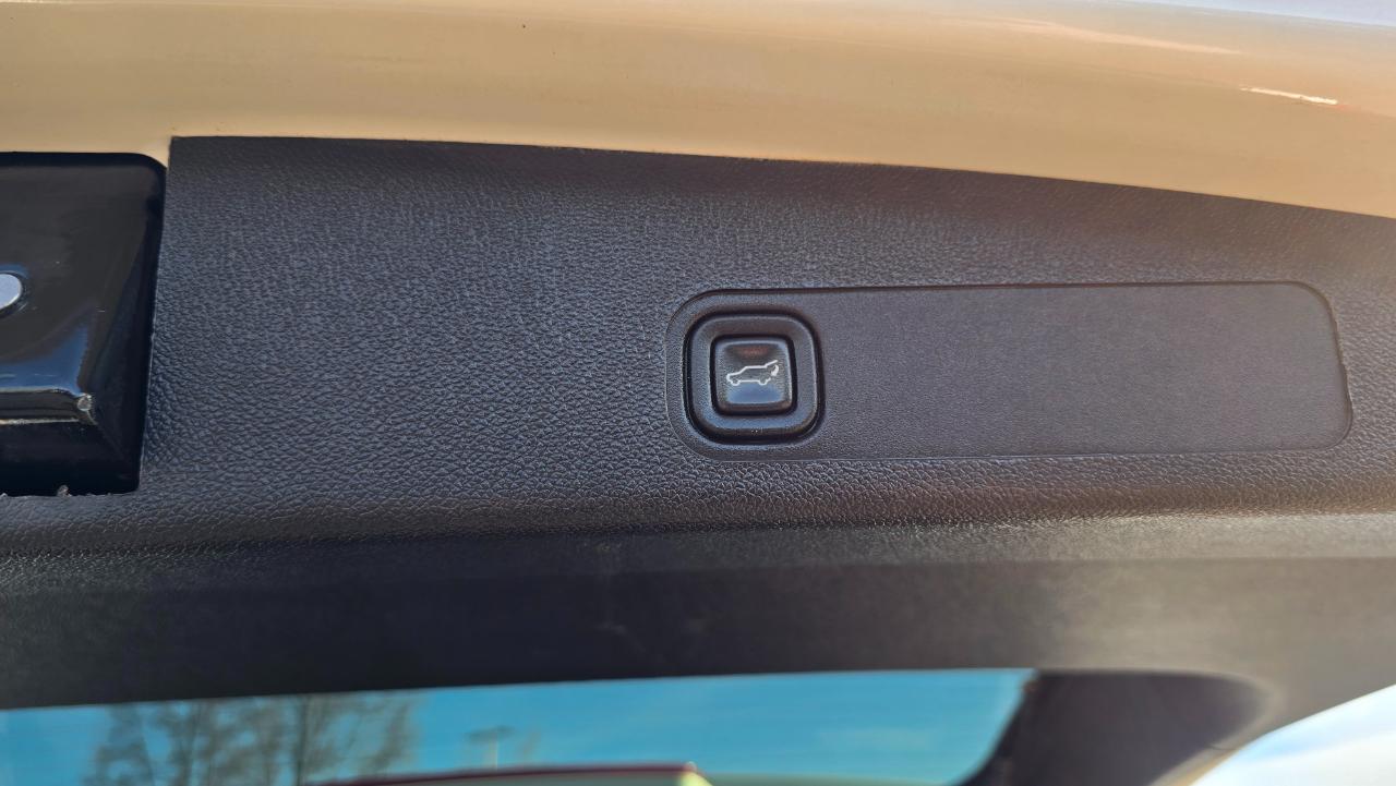 Chevrolet Tahoe LTZ 4WD 2013