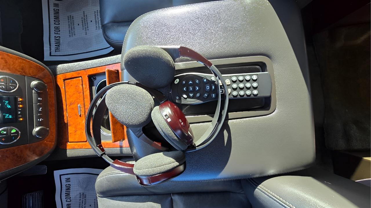 Chevrolet Tahoe LTZ 4WD 2013