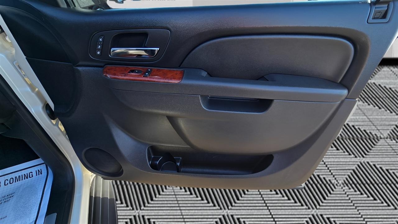 Chevrolet Tahoe LTZ 4WD 2013