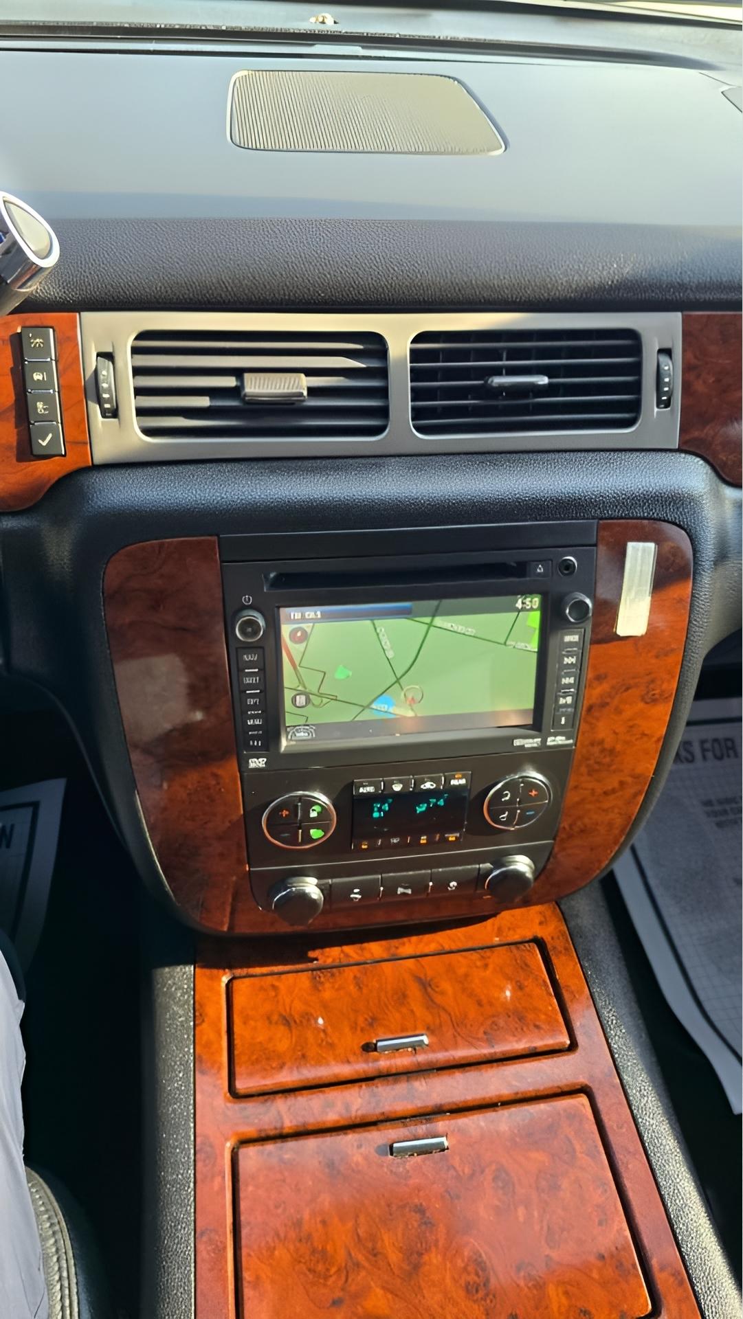 Chevrolet Tahoe LTZ 4WD 2013