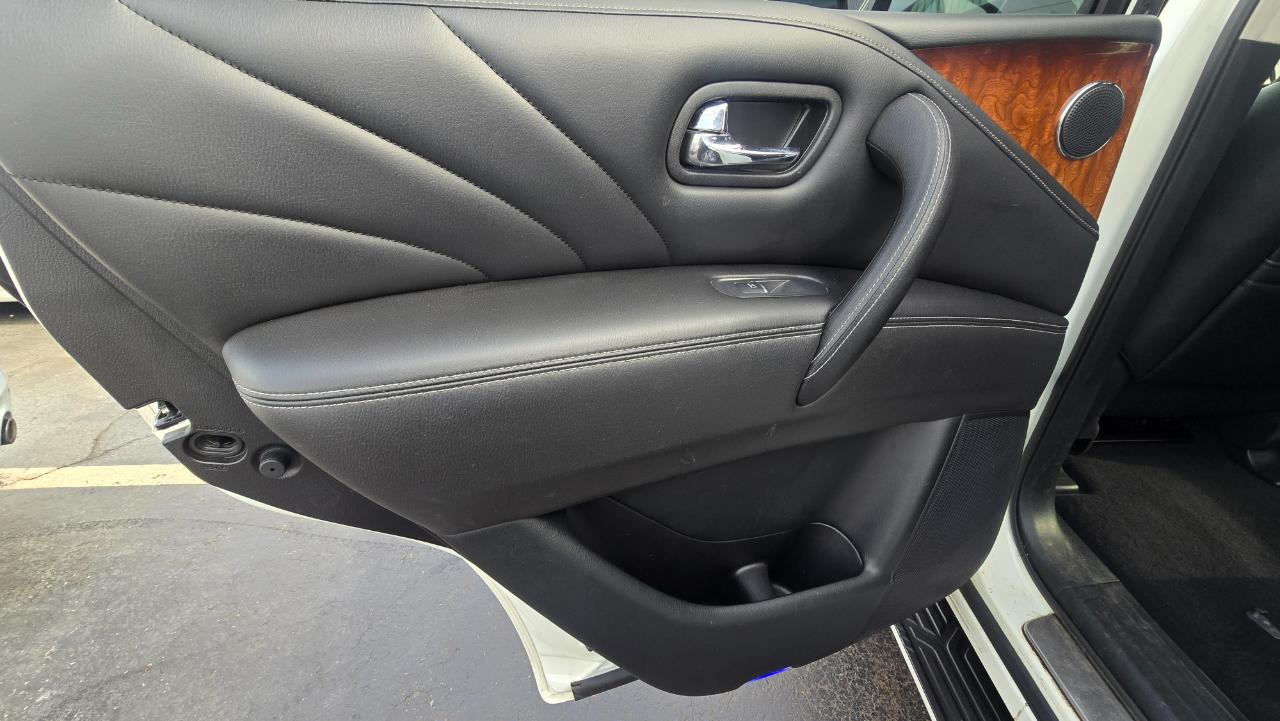 Infiniti QX80 4WD 2015