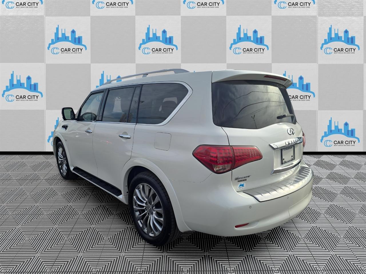 Infiniti QX80 4WD 2015