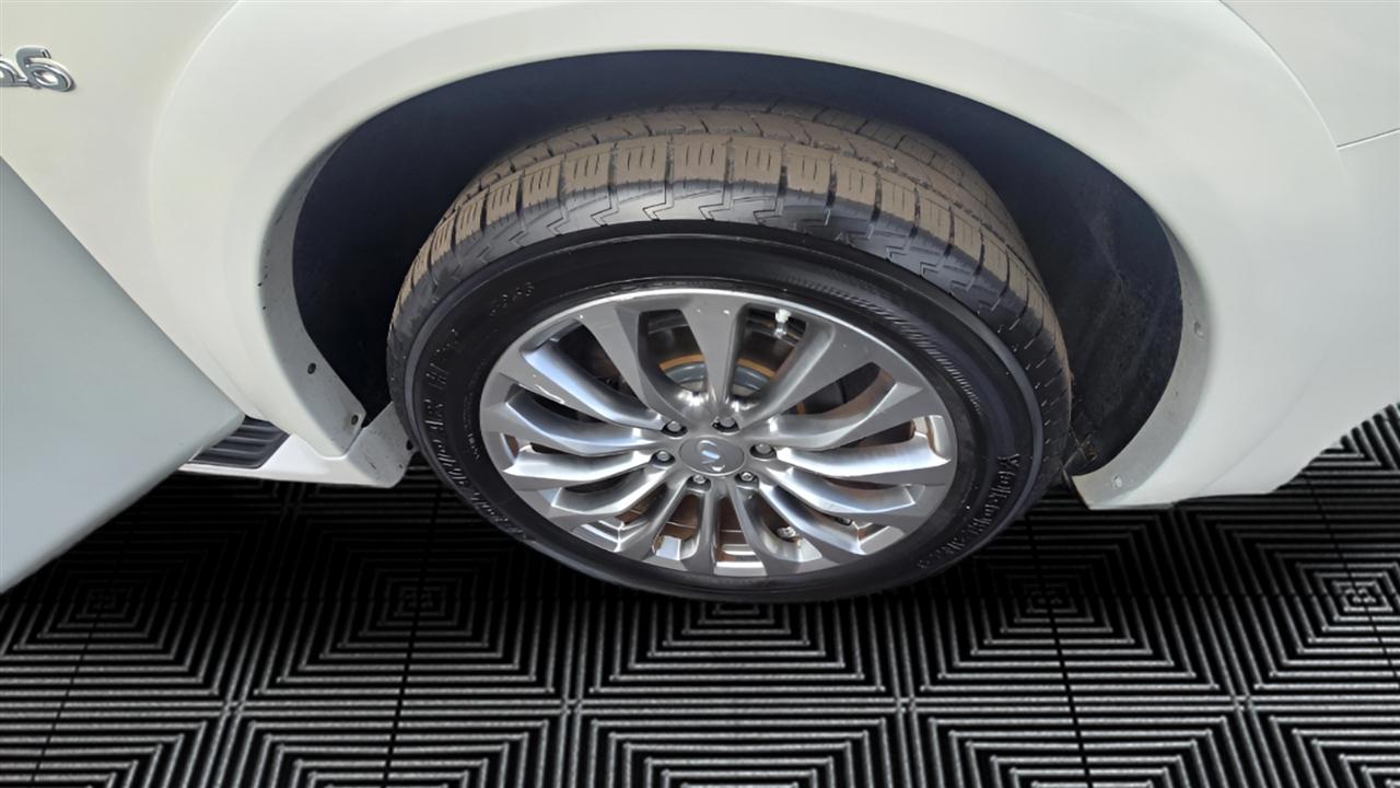 Infiniti QX80 4WD 2015