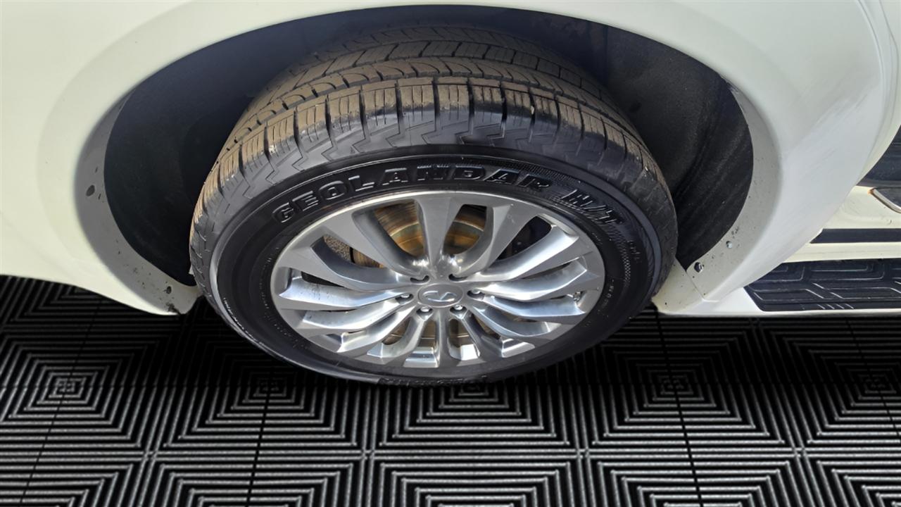 Infiniti QX80 4WD 2015