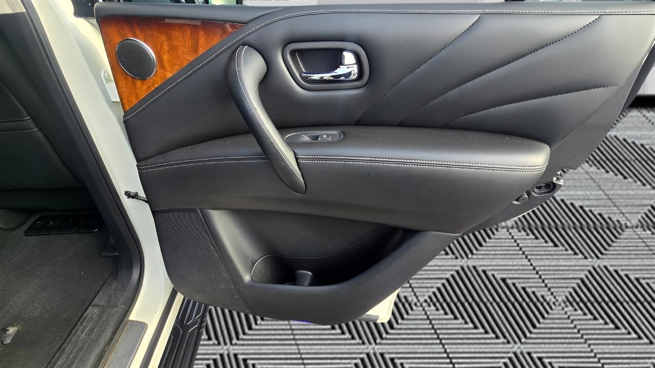 Infiniti QX80 4WD 2015