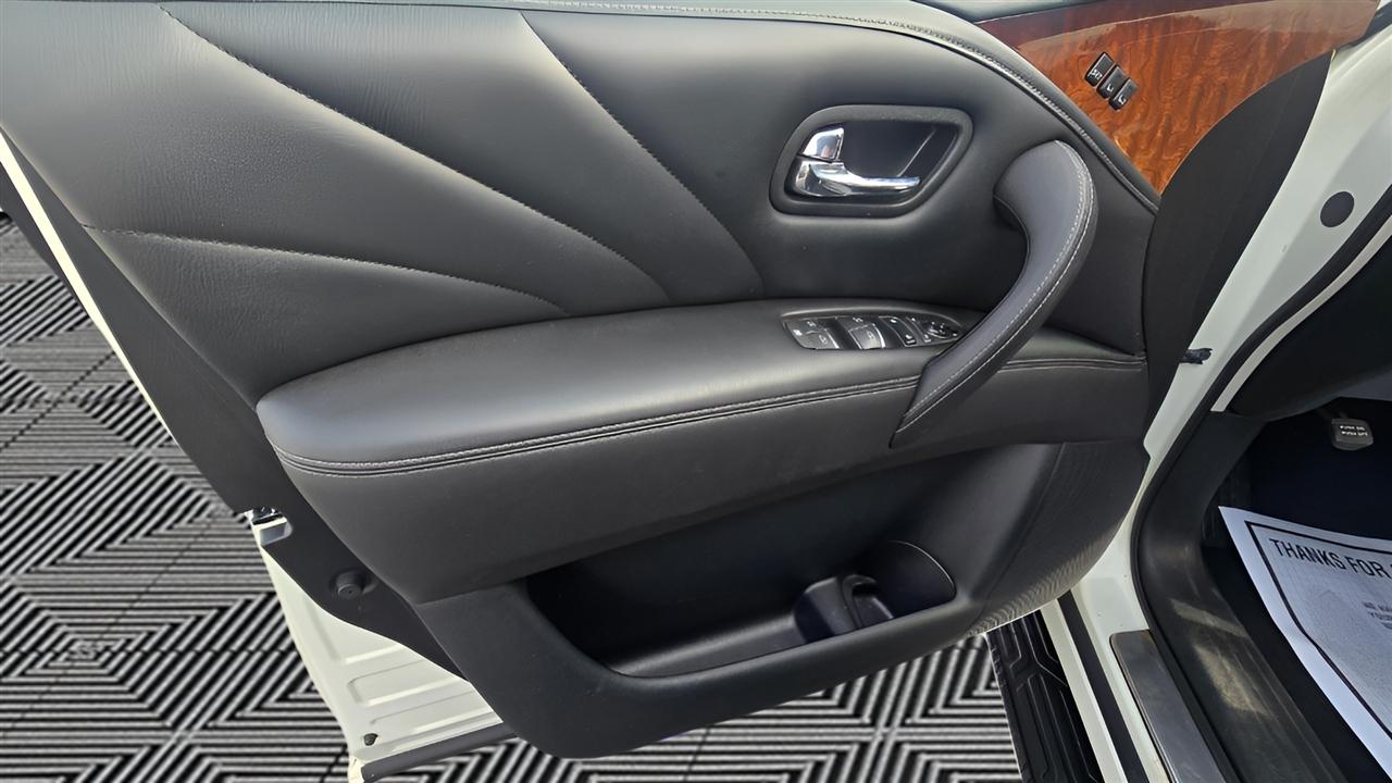 Infiniti QX80 4WD 2015