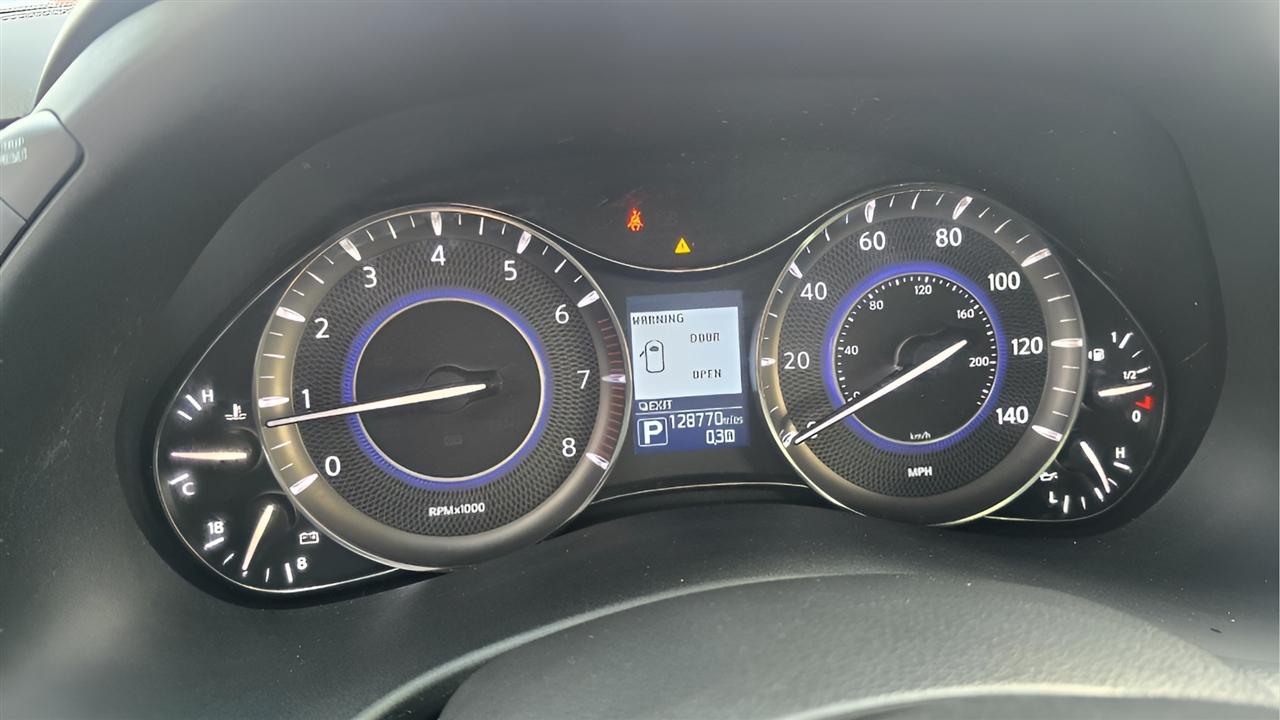 Infiniti QX80 4WD 2015