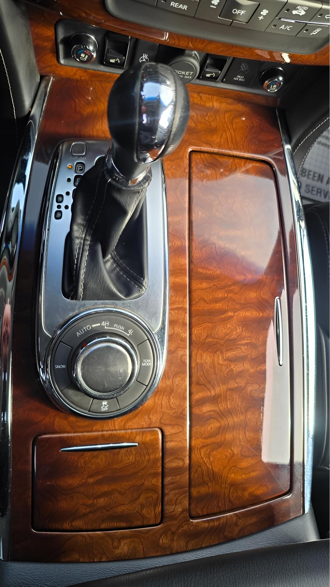 Infiniti QX80 4WD 2015