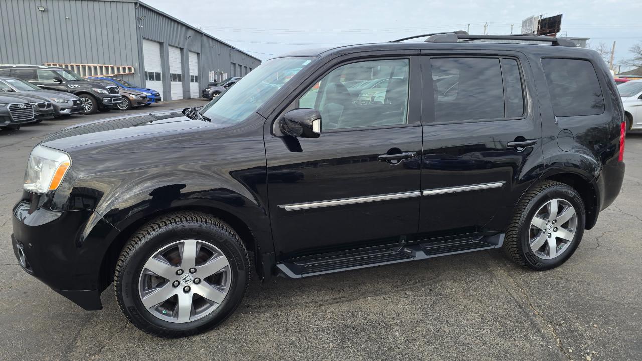 Honda Pilot Touring 4WD 5-Spd AT with DVD 2013