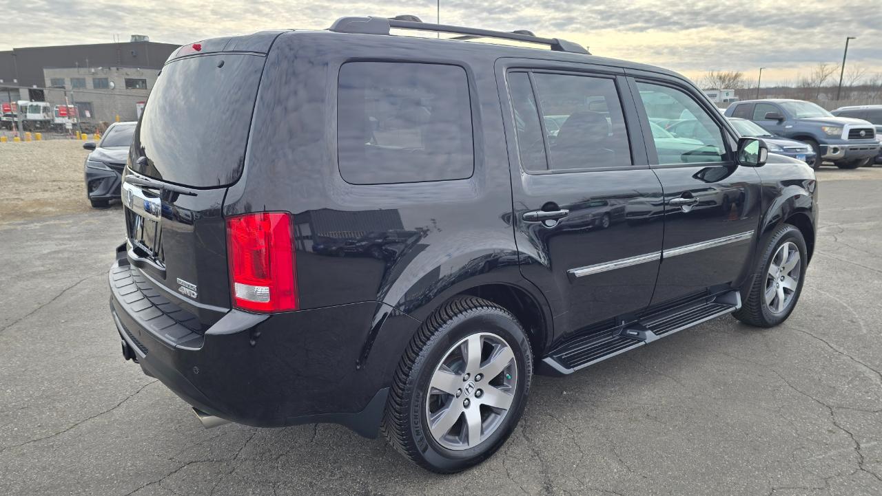 Honda Pilot Touring 4WD 5-Spd AT with DVD 2013