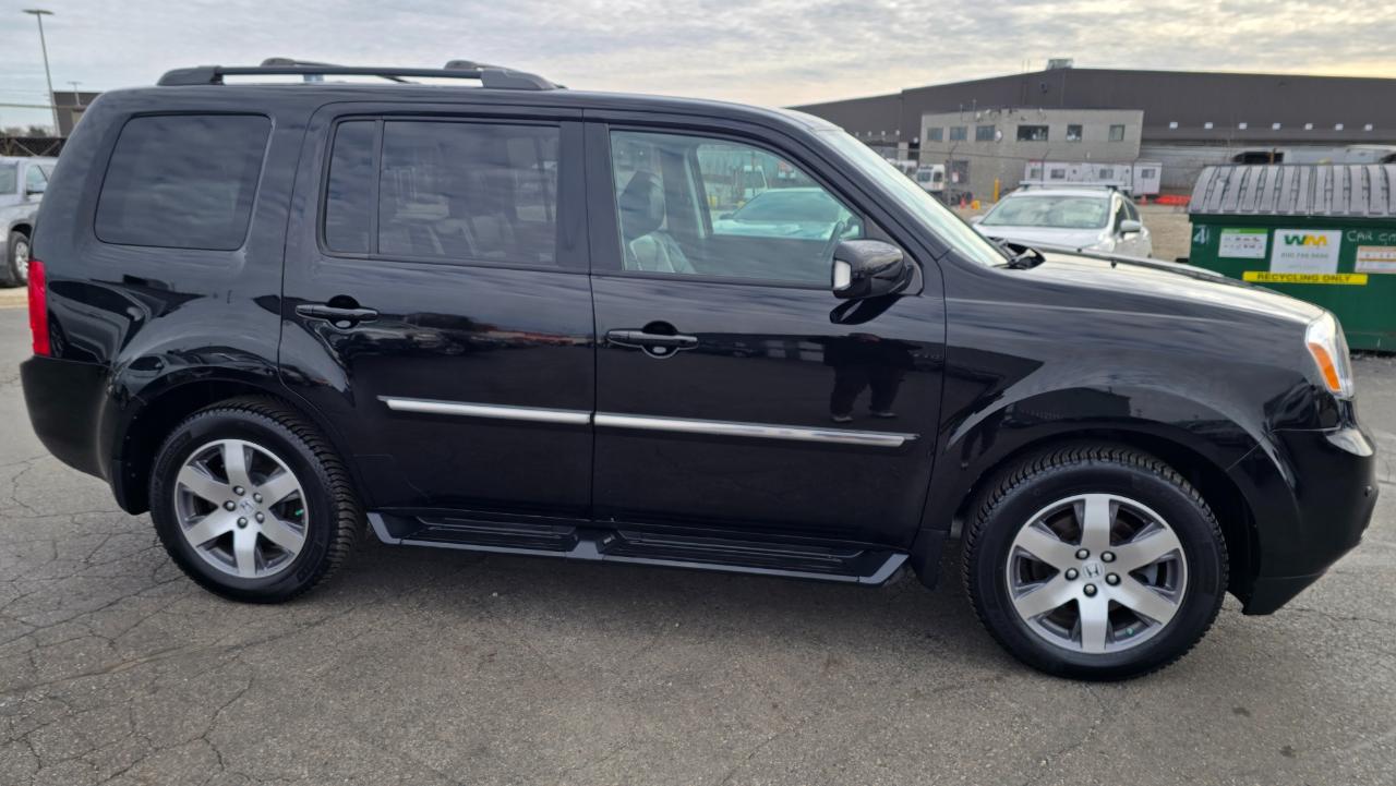 Honda Pilot Touring 4WD 5-Spd AT with DVD 2013