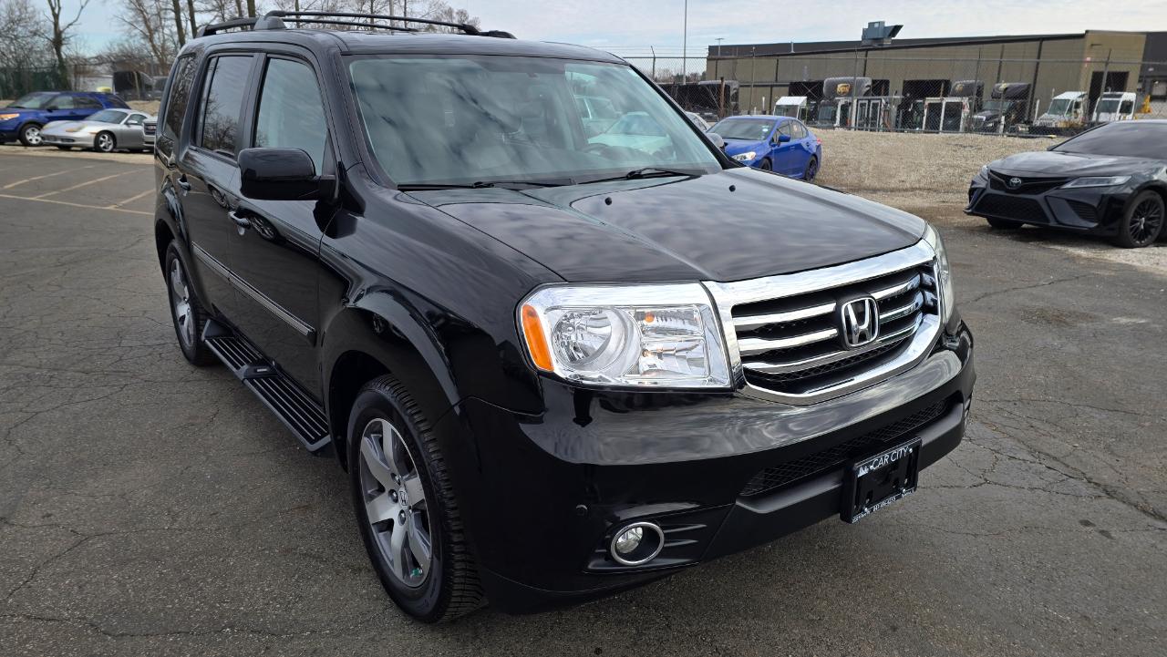 Honda Pilot Touring 4WD 5-Spd AT with DVD 2013