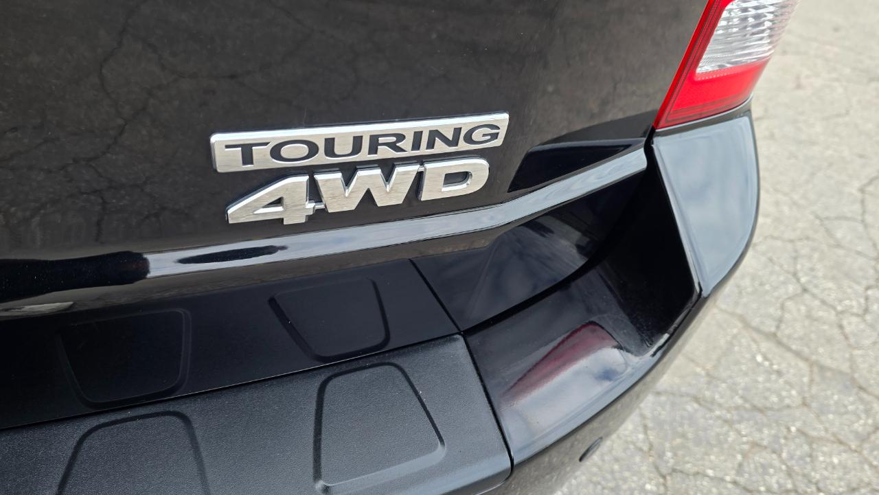 Honda Pilot Touring 4WD 5-Spd AT with DVD 2013