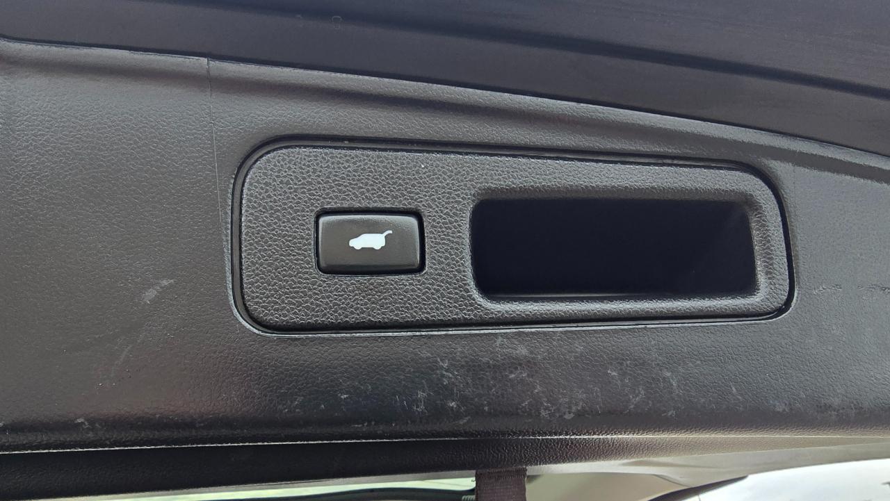 Honda Pilot Touring 4WD 5-Spd AT with DVD 2013