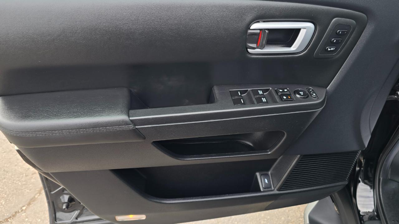 Honda Pilot Touring 4WD 5-Spd AT with DVD 2013