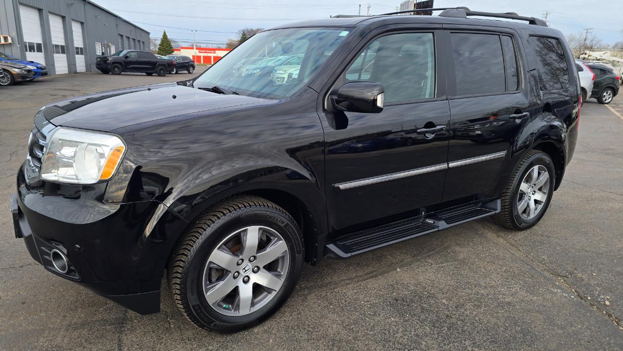 Honda Pilot Touring 4WD 5-Spd AT with DVD 2013