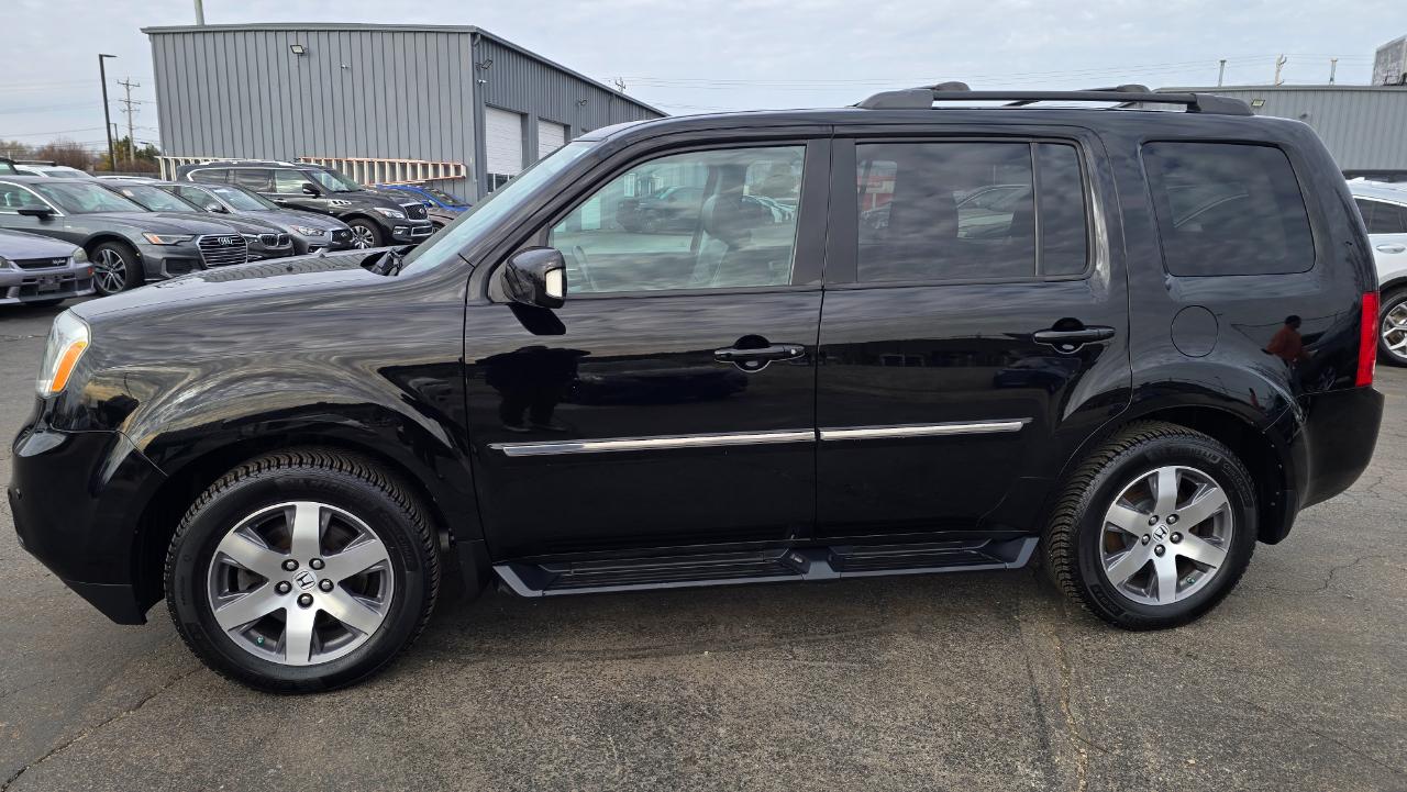 Honda Pilot Touring 4WD 5-Spd AT with DVD 2013