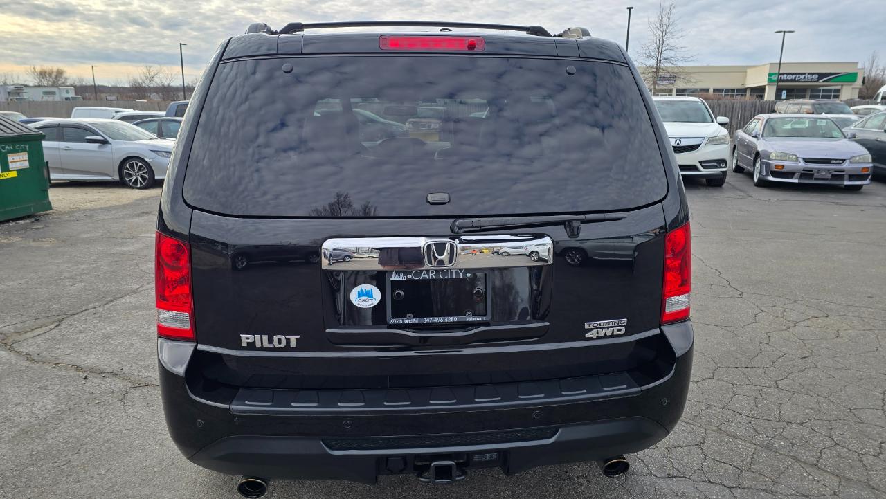 Honda Pilot Touring 4WD 5-Spd AT with DVD 2013