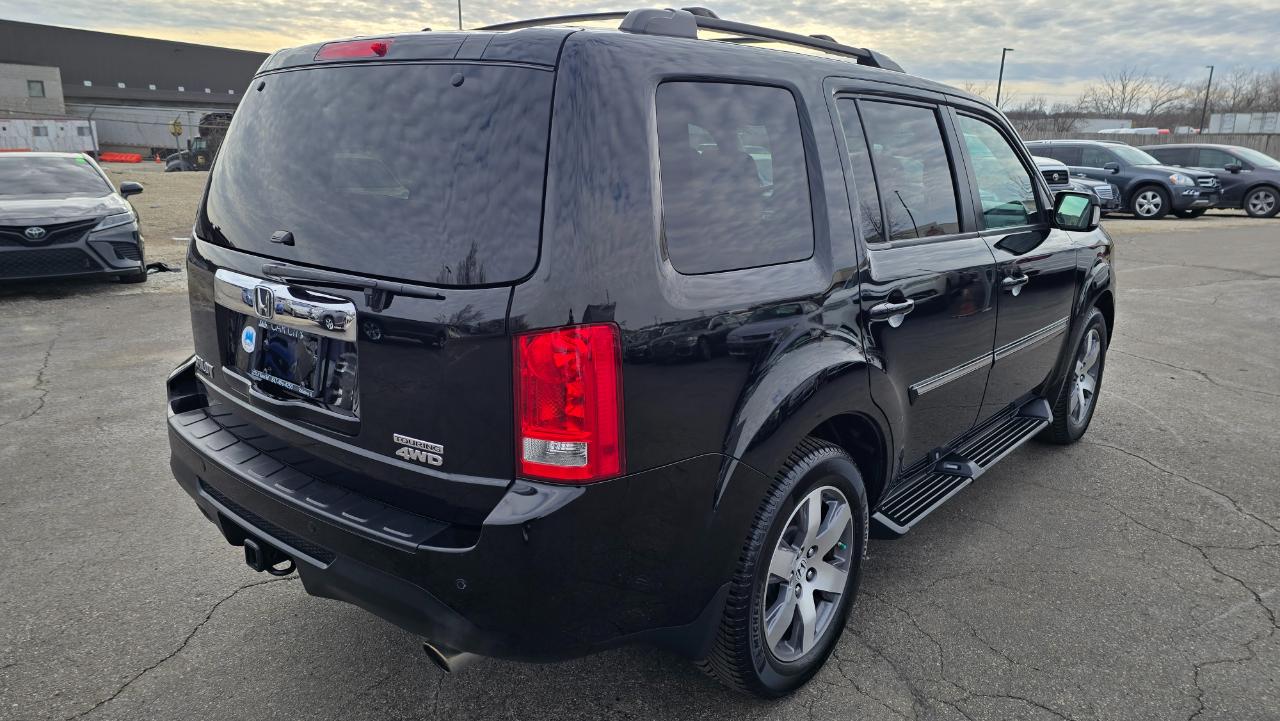 Honda Pilot Touring 4WD 5-Spd AT with DVD 2013
