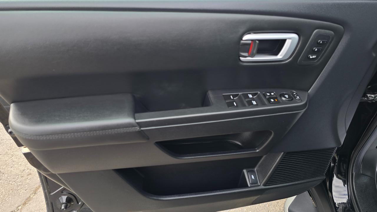 Honda Pilot Touring 4WD 5-Spd AT with DVD 2013