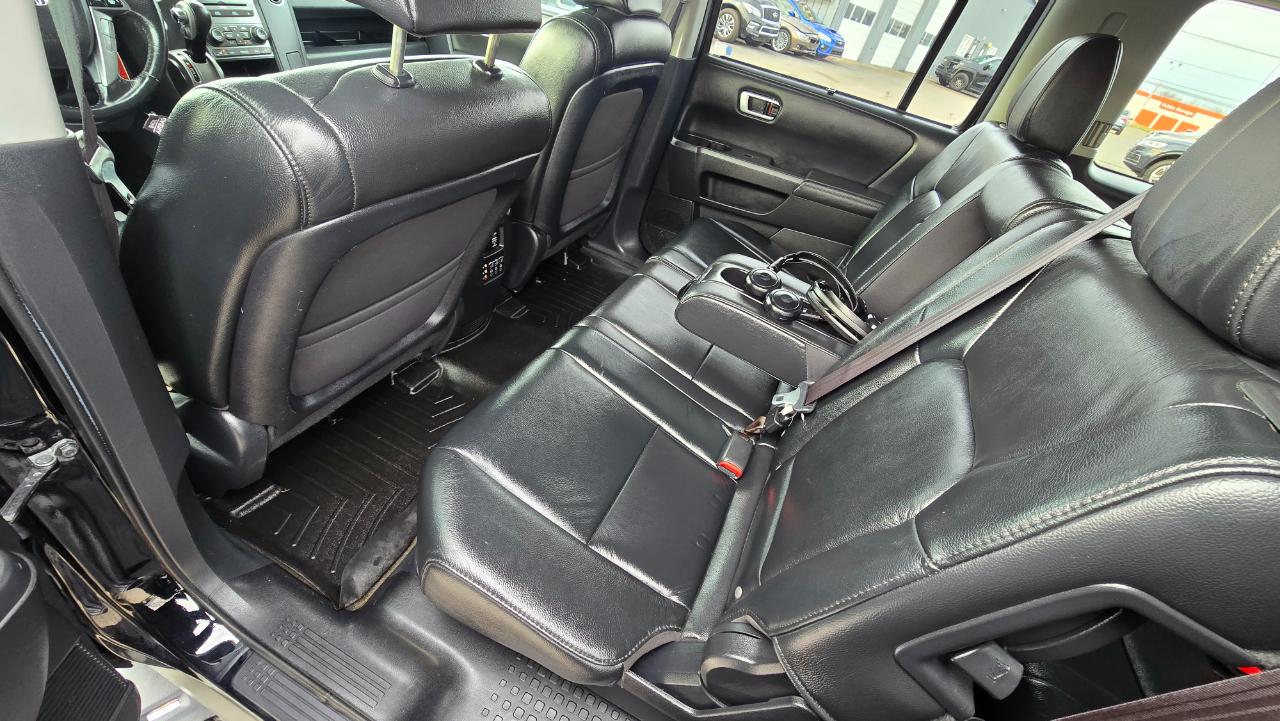 Honda Pilot Touring 4WD 5-Spd AT with DVD 2013