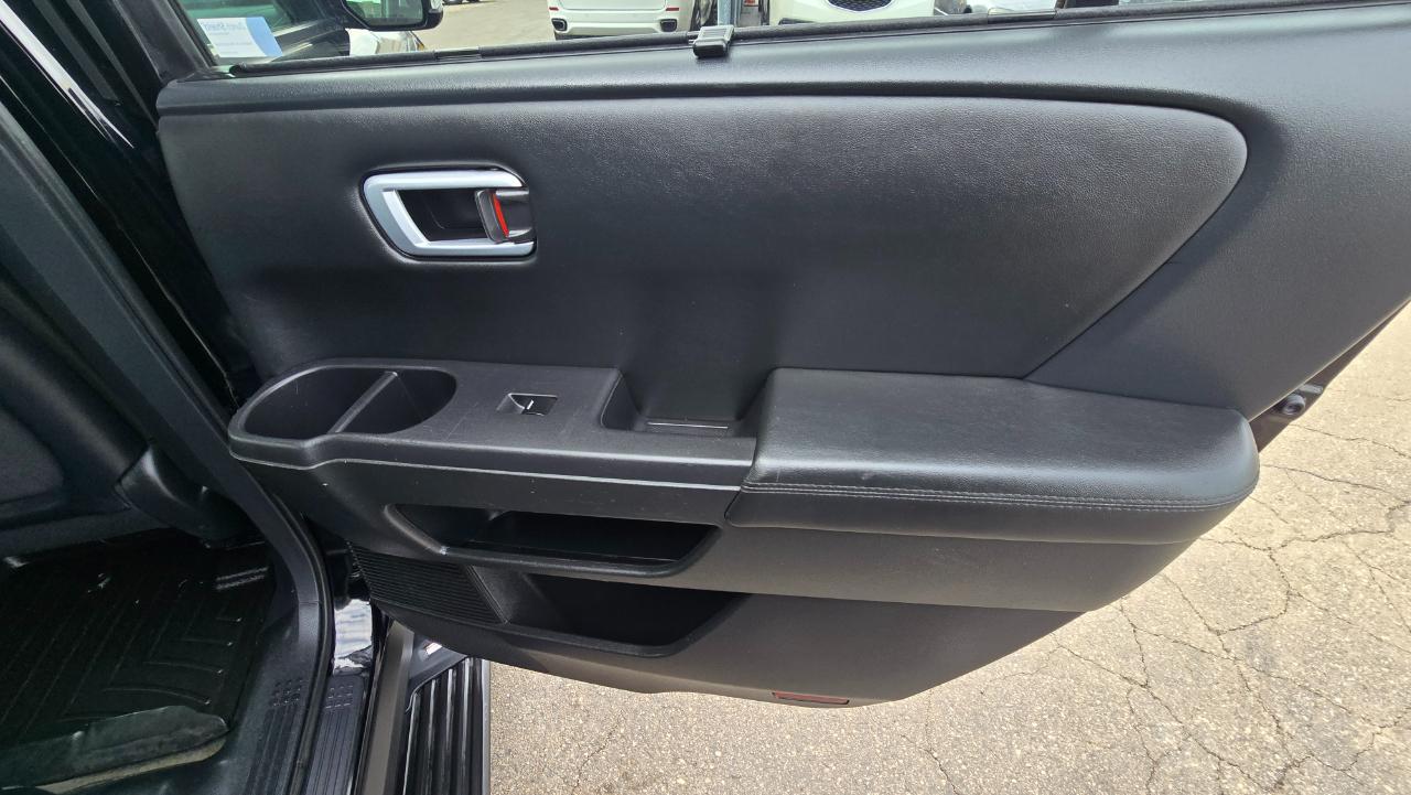 Honda Pilot Touring 4WD 5-Spd AT with DVD 2013