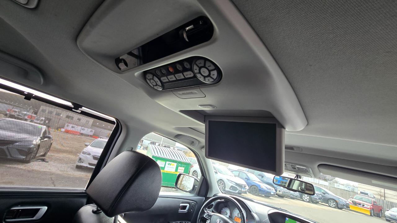 Honda Pilot Touring 4WD 5-Spd AT with DVD 2013