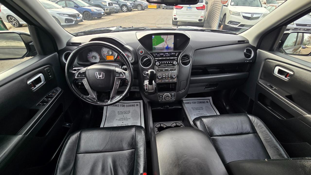 Honda Pilot Touring 4WD 5-Spd AT with DVD 2013