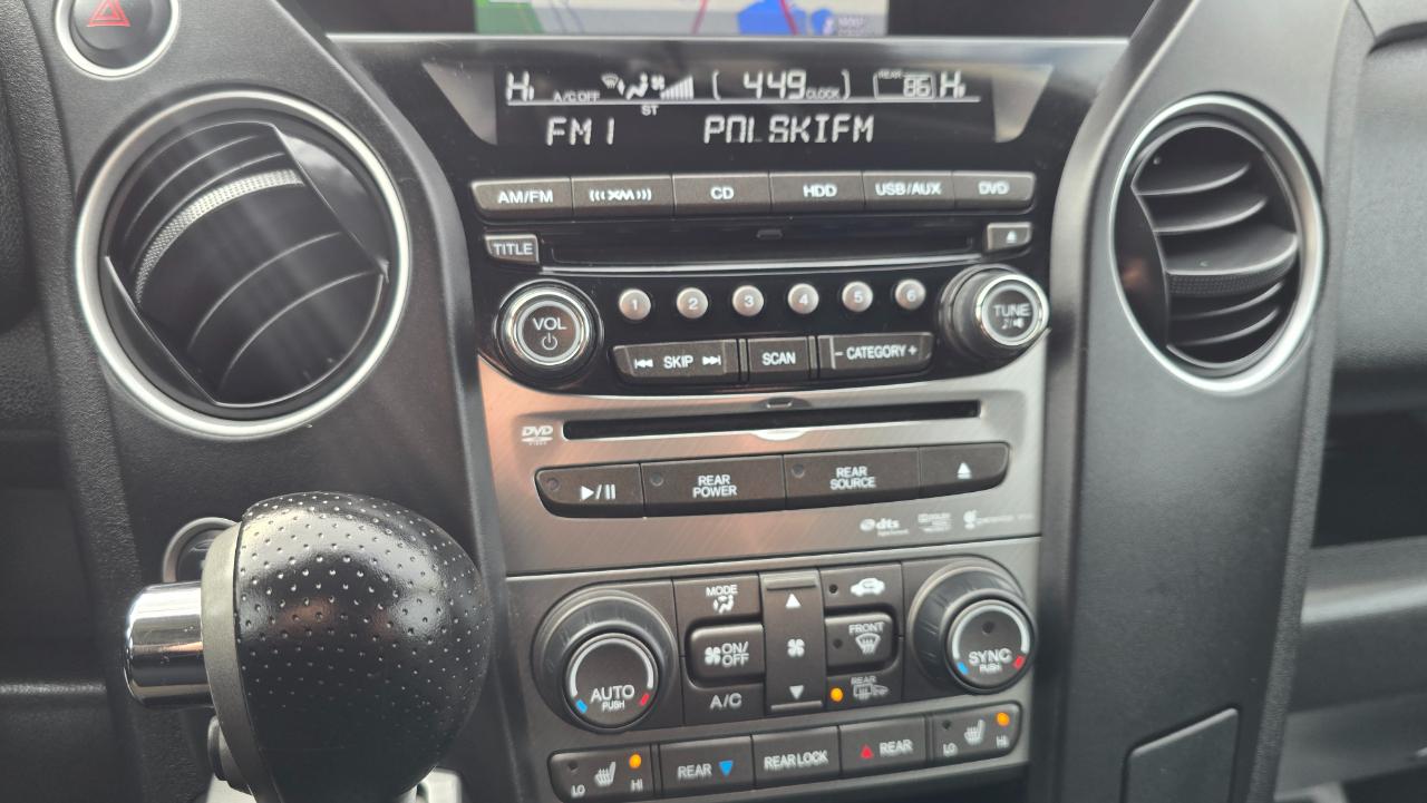 Honda Pilot Touring 4WD 5-Spd AT with DVD 2013