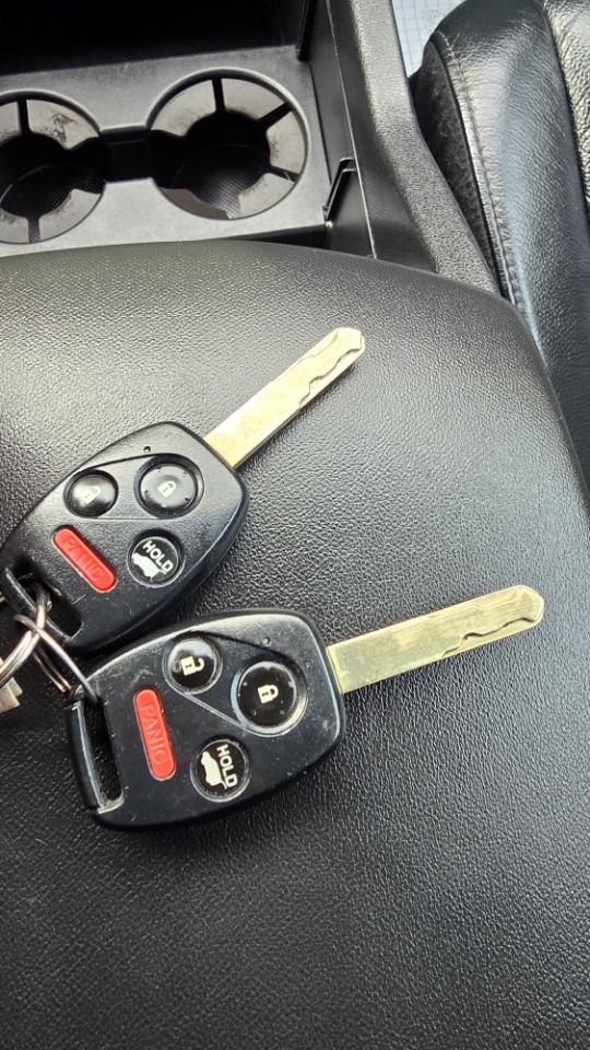 Honda Pilot Touring 4WD 5-Spd AT with DVD 2013