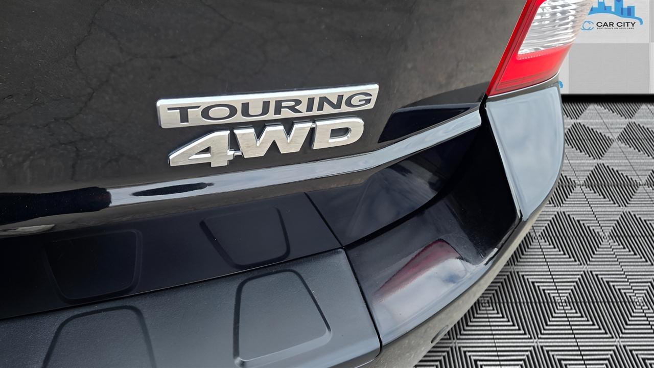 Honda Pilot Touring 4WD 5-Spd AT with DVD 2013