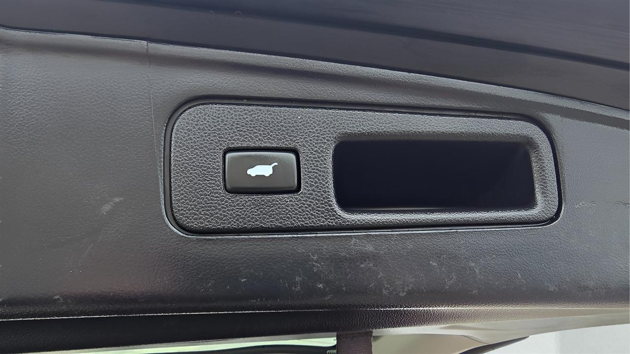 Honda Pilot Touring 4WD 5-Spd AT with DVD 2013