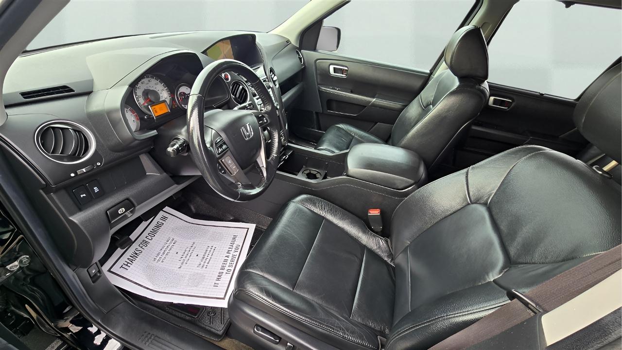 Honda Pilot Touring 4WD 5-Spd AT with DVD 2013