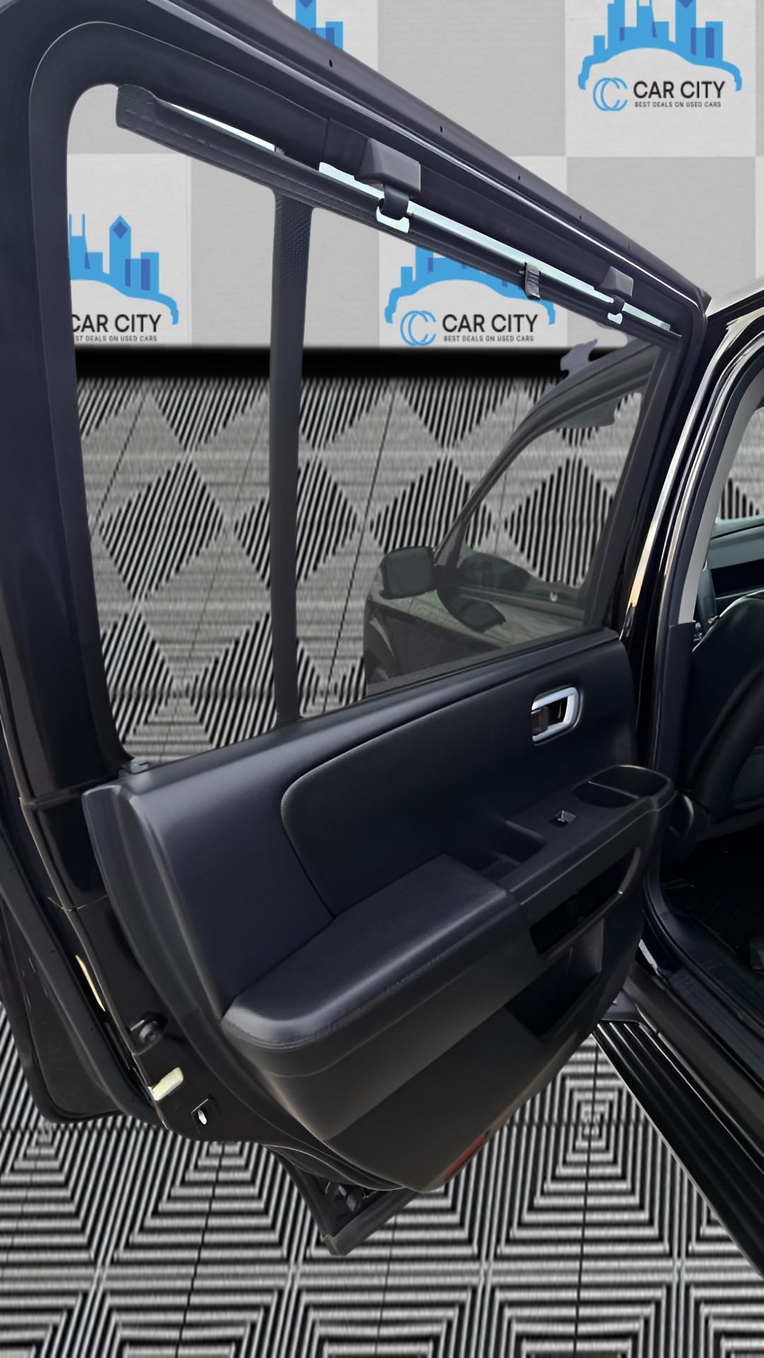 Honda Pilot Touring 4WD 5-Spd AT with DVD 2013