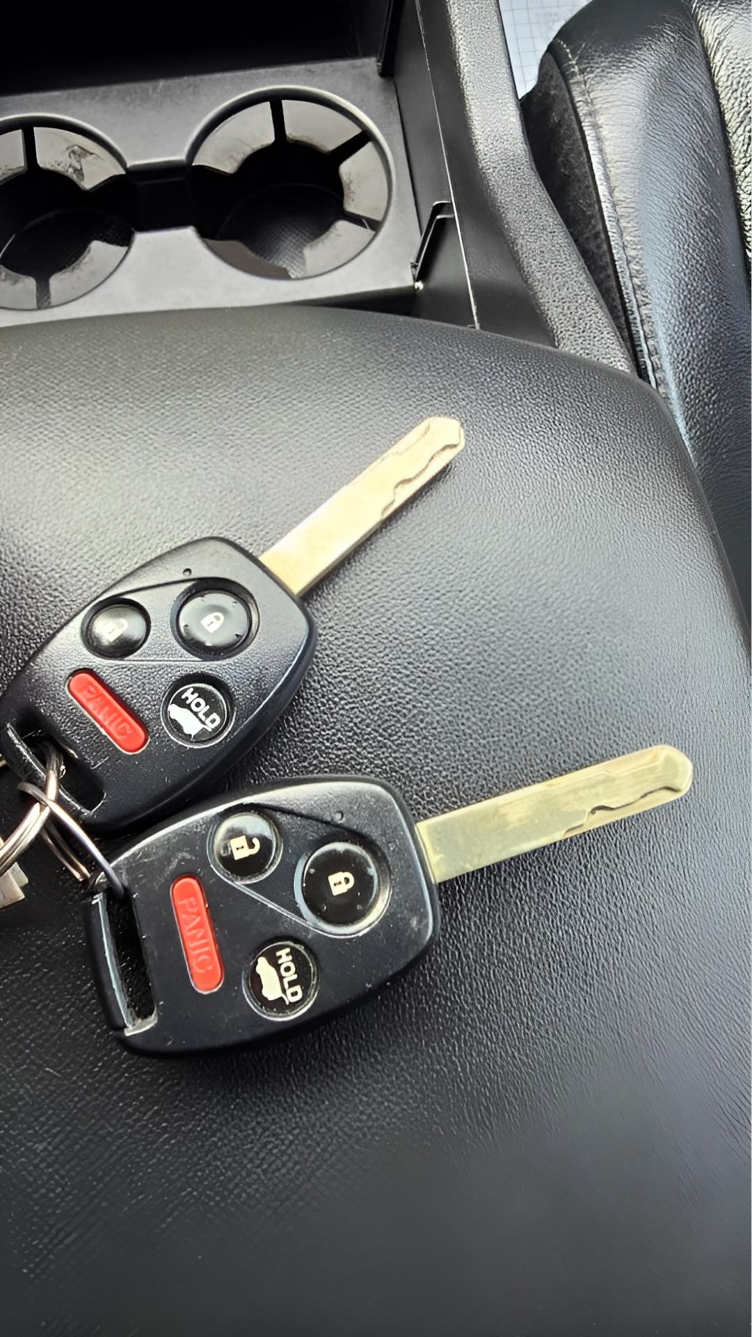 Honda Pilot Touring 4WD 5-Spd AT with DVD 2013