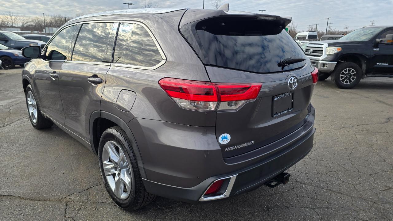 Toyota Highlander Limited FWD V6 2018