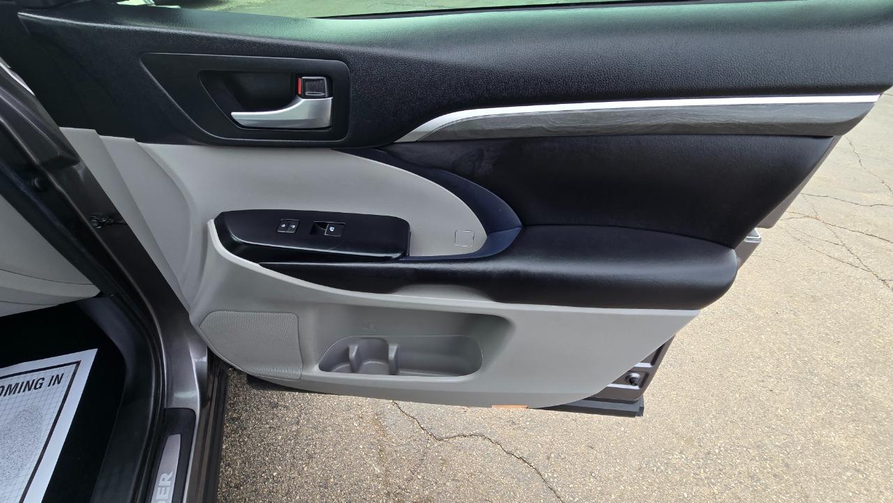 Toyota Highlander Limited FWD V6 2018