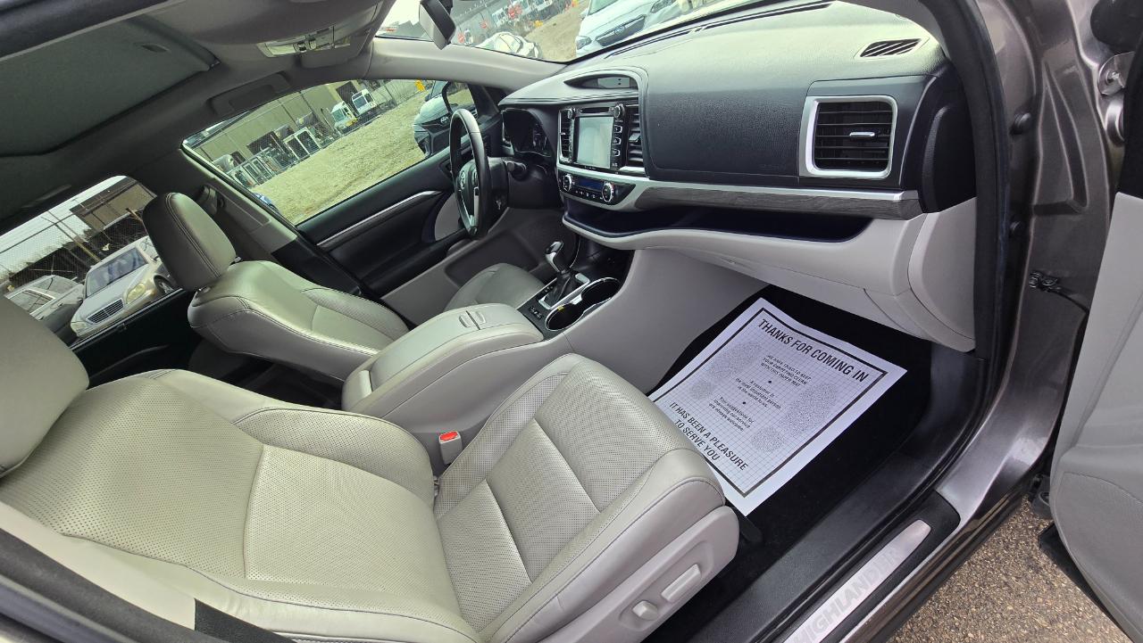 Toyota Highlander Limited FWD V6 2018