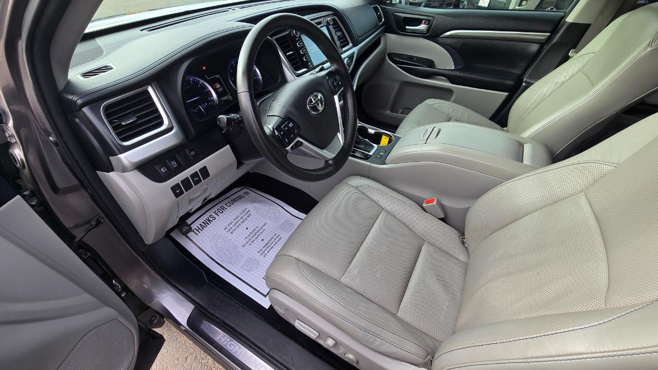 Toyota Highlander Limited FWD V6 2018