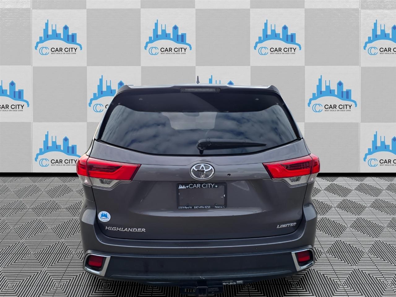 Toyota Highlander Limited FWD V6 2018